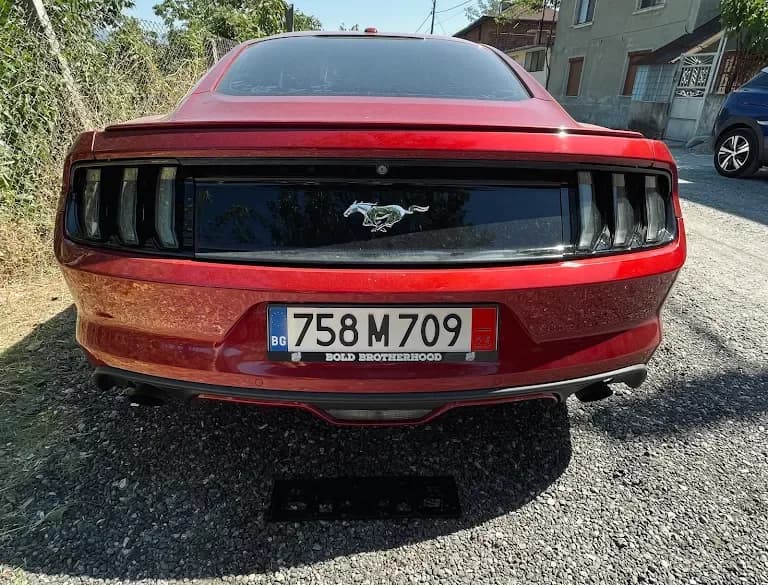 Индивидуални рамки за Mustang — персонализирана рамка за регистрационен номер с UV печат от NameYourCar.store