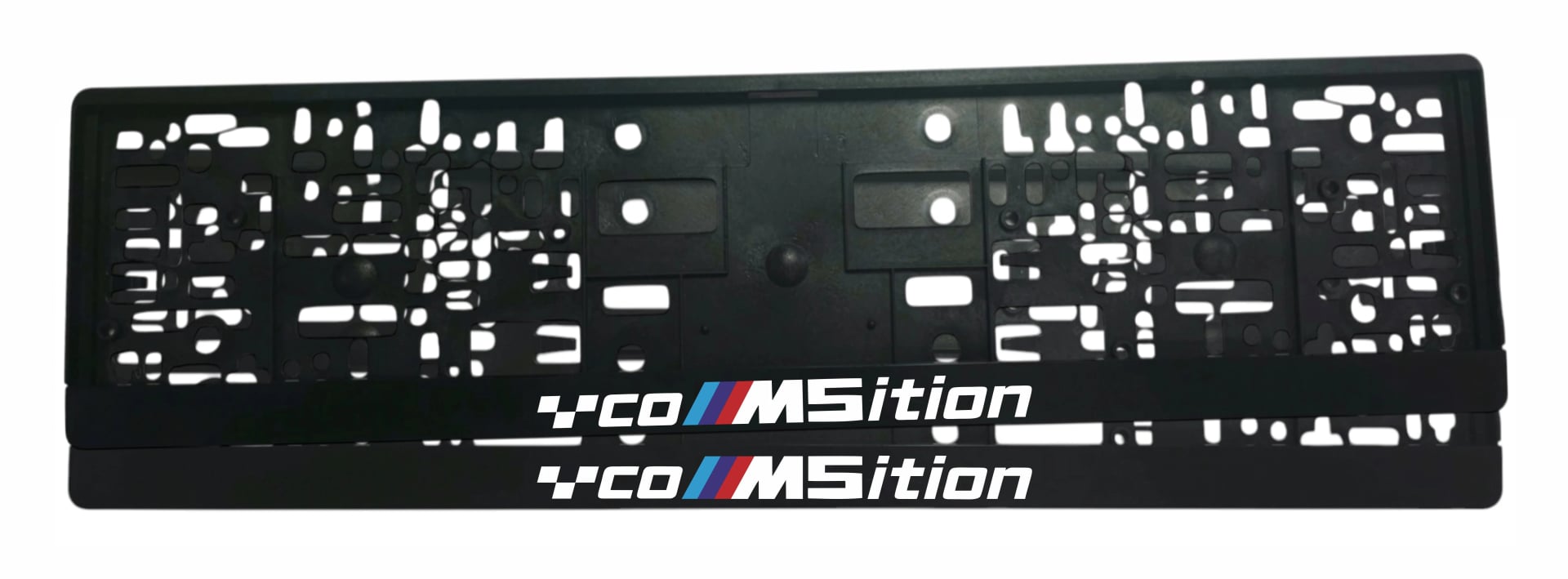 Рамка за регистрационен номер BMW Competition с бял надпис co M5 ition — думата Competition с вградено лого M5 и трицветните ленти на BMW M — UV печат със защитен лак