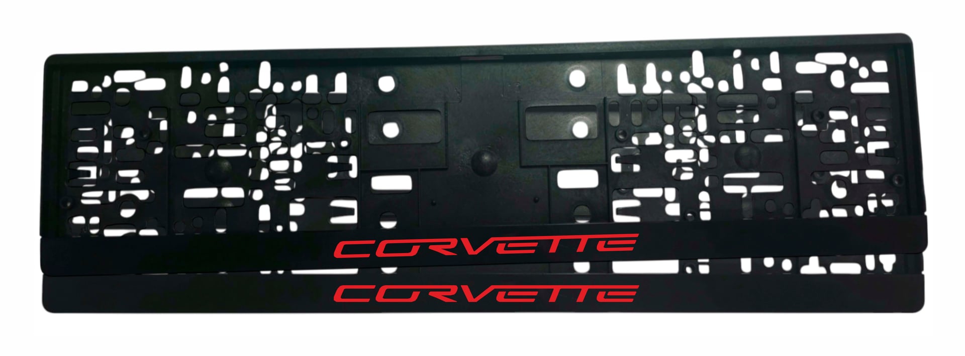 Рамка за регистрационен номер Corvette — червен надпис CORVETTE в състезателния шрифт на модела, UV печат със защитен лак