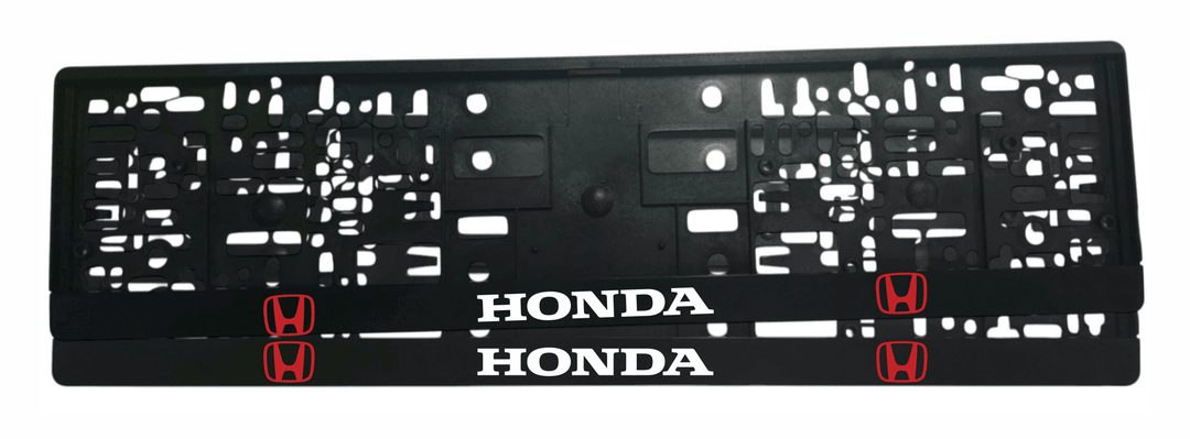 Рамка за регистрационен номер Honda с бял надпис HONDA и червени H емблеми от двете страни върху черна лайсна — UV печат със защитен лак