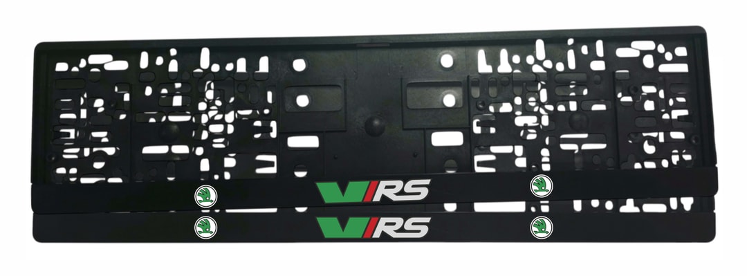 Рамка за регистрационен номер Škoda VRS v2 — VRS емблема със зелено V и червена черта в средата, зелени Škoda лога отстрани, UV печат със защитен лак