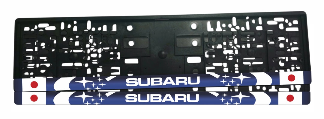 Рамка за регистрационен номер Subaru с мат син фон, звездите на Плеядите, лакиран бял надпис SUBARU и японски знамена от двете страни — UV печат със защитен лак