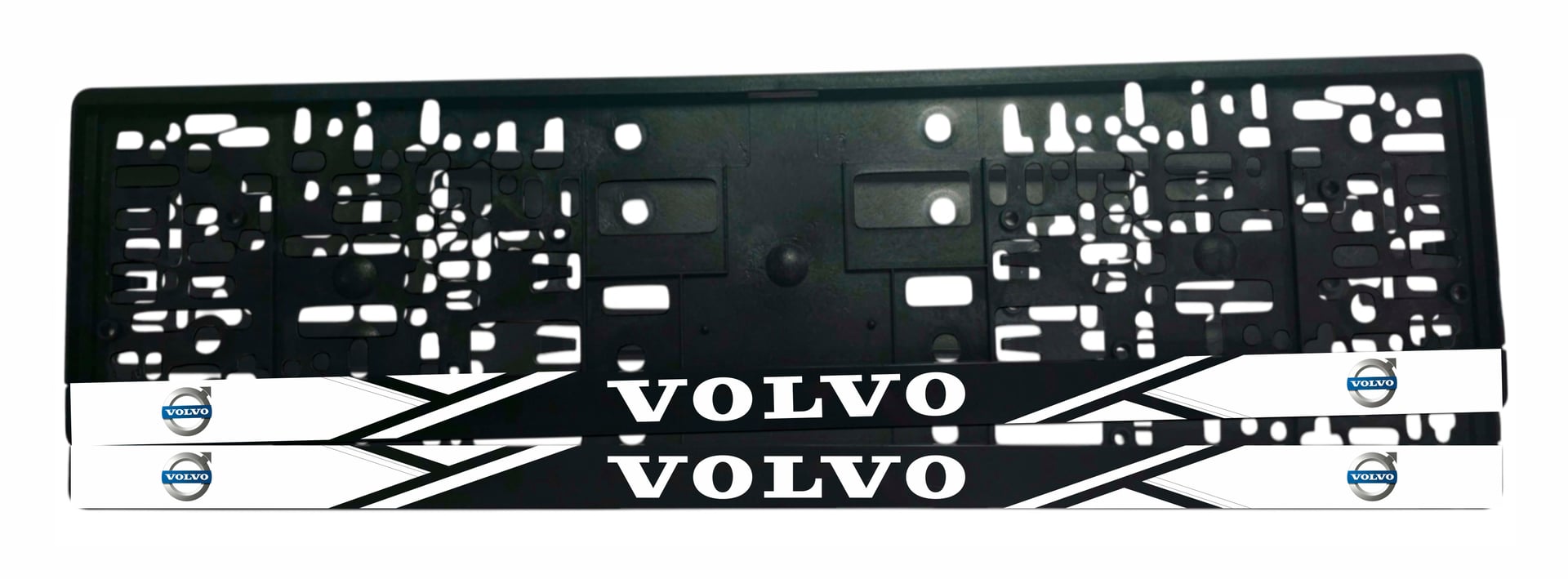 Рамка за регистрационен номер Volvo с бял надпис VOLVO, диагонални бели ленти и емблема на Volvo в бели полета от двете страни — UV печат със защитен лак