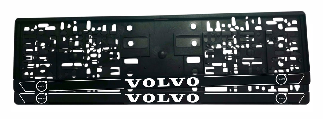 Рамка за регистрационен номер Volvo с бял надпис VOLVO, емблема на Volvo и декоративни линии върху черна лайсна — UV печат със защитен лак